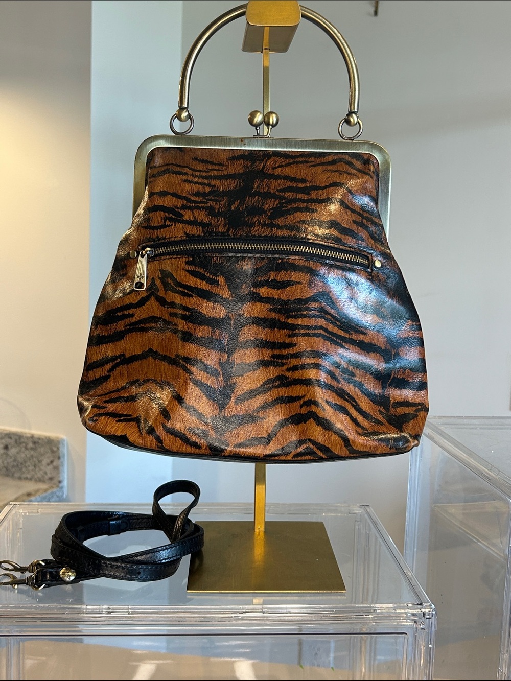 Patricia Nash Brn/Blk Tiger Print Frame Kisslock Satchel in 12”x 4”x 10” EUC - Picture 4 of 12